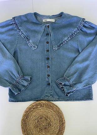 Сорочка zara з обʼємними рукавами та комірцем розмір с