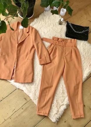 Стильний костюм bershka , розмір xs-s