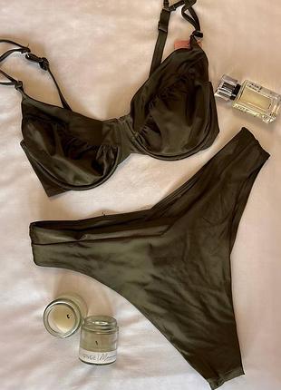 Купальник  трусики: m, xl бюст: 75е, 75f, 75g, 85d  ціна: 500 грн