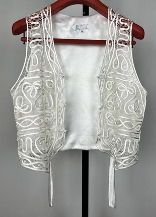 Dress вінтажний жіночий атласний желет з мереживом в молочному кольорі m-l