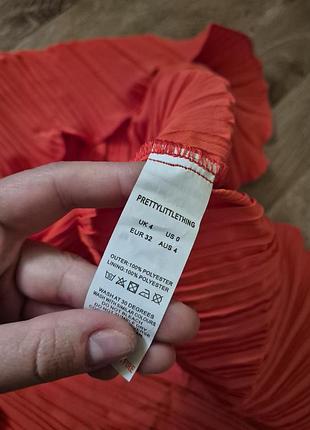 Яркое мини платье prettylittlething 7