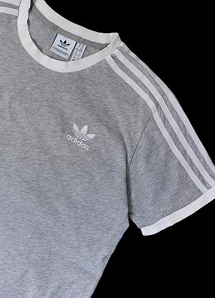 Футболка adidas