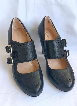 Кожаные туфли clarks. состояние новых | eu 37.5