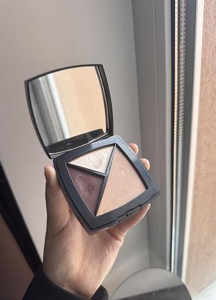 Палетка для скульптування обличчя chanel palette essentielle conceal highlight color  (коректор, хайлайтер, рум'яна),