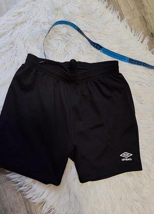 Крутые спортивные шорты umbro на рост 140-146 см