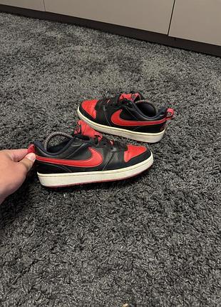 Оригінальні кросівки nike
