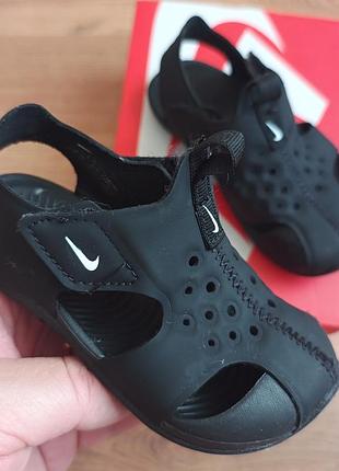 Оригинальные nike р23.5 длина начальни по факту 14см
