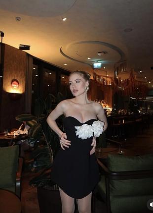 Платье с контрастным цветком 4772/239