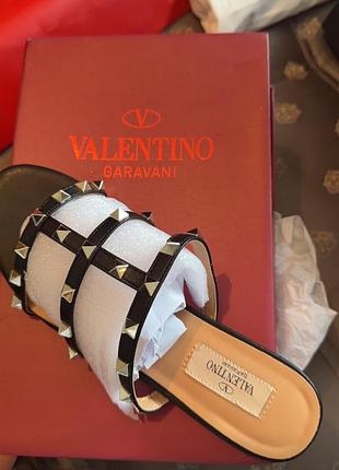 Valentino garavani rockstud 🔗

розмір: 34 - 41
колір: білий, чорний, сірий, беж.

тгк: fedzzy