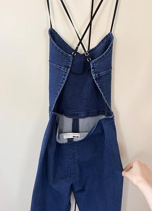Комбенізон bershka з деніму на бретельках розмір хс