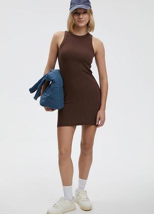 Коричневое платье майка в рубчик от bershka