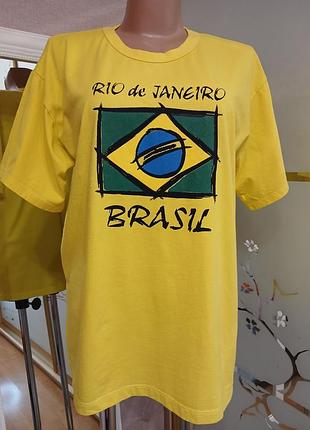 Яскрава футболка rio de janeiro
