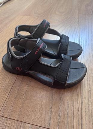 Босоніжки сандалі skechers