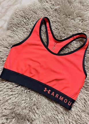 Яскравий топ від under armour