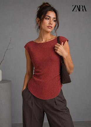 Нова пастельно бордова текстурована футболка zara s