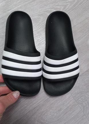 Дитячі шльопанці adidas
