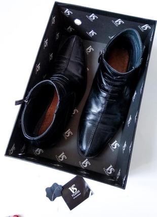 Кожаные ботинки на молнии4 фото