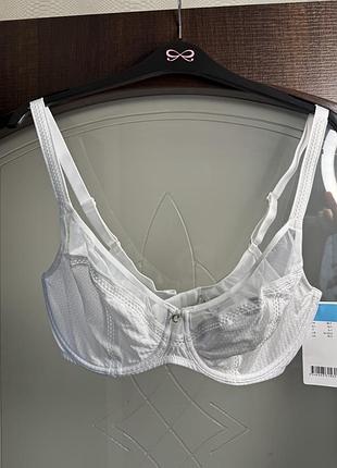Бюстгальтер новий chantelle 75f