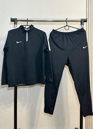 Костюм nike на 13-15 років