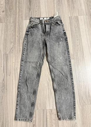 Джинси мом bershka розмір 32