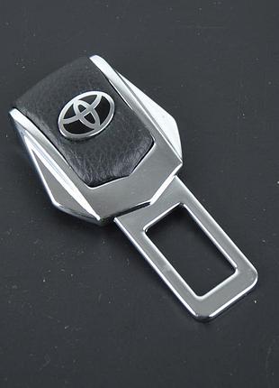 Заглушка ременя безпеки метал "toyota" (1шт) цинк.сплав + шкіра (тип №2)
