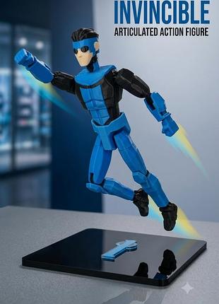 Подвижная фигурка неуязвимый марк грейсон (invincible), 14 см | коллекционная игрушка