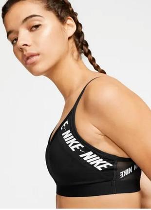 Спортивний топ nike розмір м