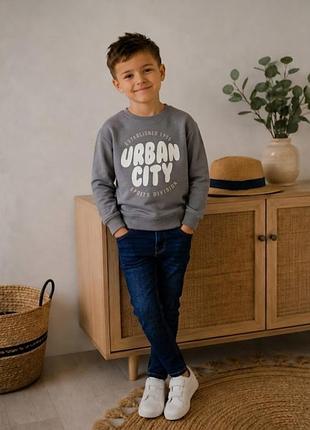 Набор для мальчика от primark на 7-8 лет 
свитшот и темно-синие джинсы slim
