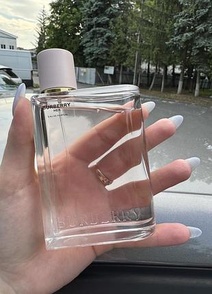 Burberry her парфуми розпив