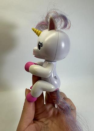 Інтерактивна іграшка fingerlings єдиноріг 3