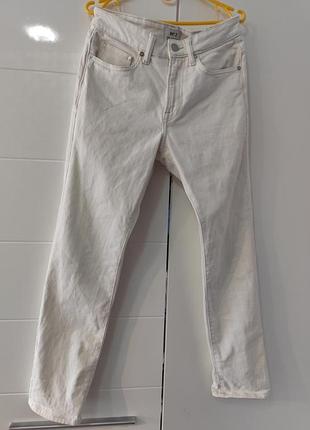 Джинсы белые, брюки h&amp;m коттоновые. состояние идеально.