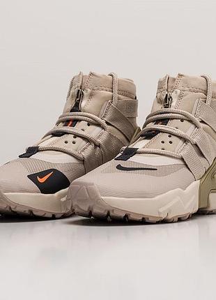 Стильні кросівки nike air huarache gripp beige