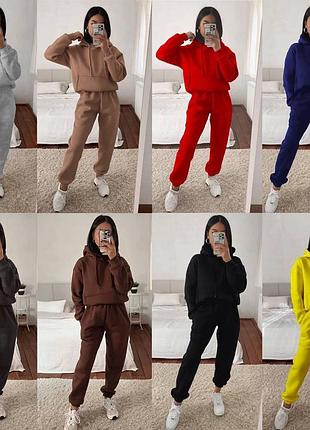 Базовый женский спортивный костюм с капюшоном