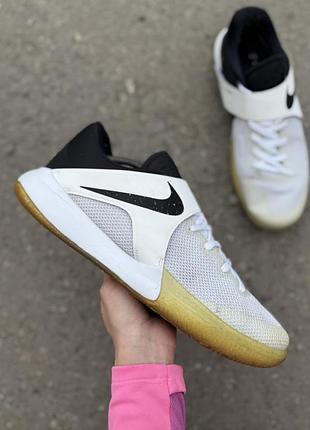 Nike кроссовки оригинал 48 размер белые zoom