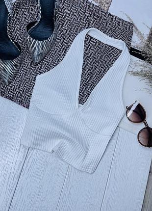 Літній топ bershka xs білий топ в рубчик короткий топ з відкритою спиною топ халтер