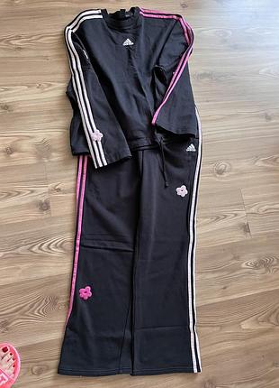 Спортивний костюм adidas