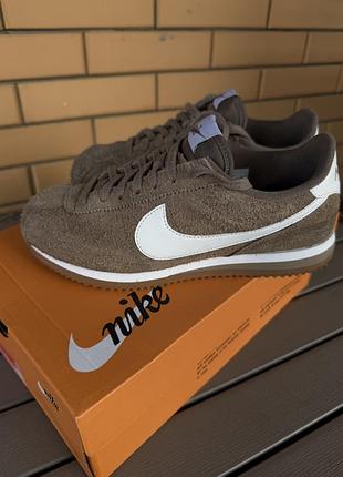 Оригінальні кросівки nike cortez
