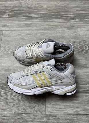 Кросівки adidas жіночі розмір 38(24см) сітка