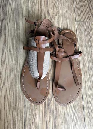 Босоніжки шкіряні zara
