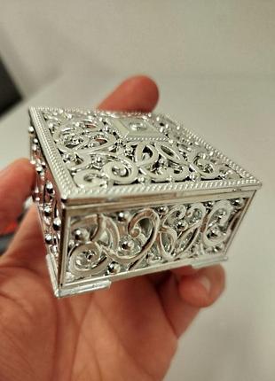 Декоративная ажурная шкатулка-таблетница 6×6 см. отличное состояние шкатулка