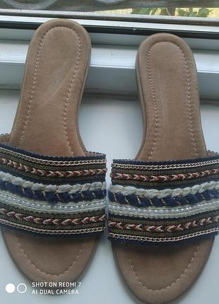 Шлепки классные.