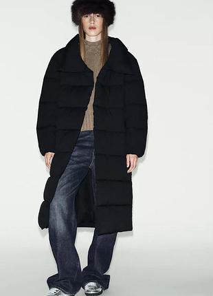 Довгий чорний пуховик zara m оверсайз, зимове стьобане пальто zara чорне