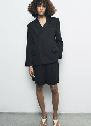 Чорний костюм zara з льону — двобортний блейзер + бермуди, розмір m
