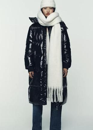 Длинный глянцевый пуховик zara m черный, зимняя куртка zara oversize с капюшоном