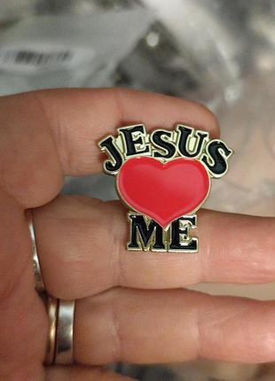 Брошь брошка металл иисус любит меня jesus иисус