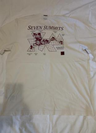 Біла футболка the north face (модель "seven summits") з топографічною картою на спині. оригінал. розмір xl