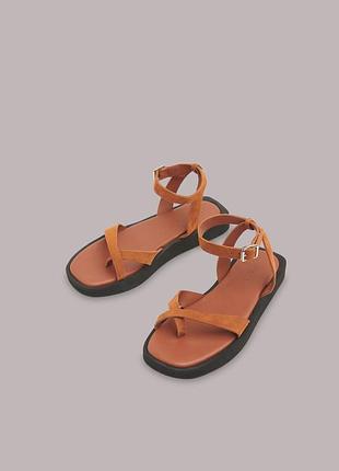 Замшеві босоніжки / сандалії whistles renzo suede sandal (оригінал)