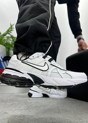 Nike v2k runtekk white 2