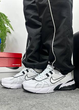 Nike v2k runtekk white 9