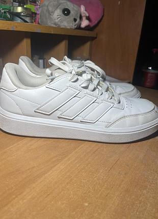 Кроссовки adidas, 41 размер, белого цвета